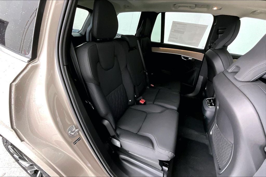 2026 Volvo XC90 B5 Plus
