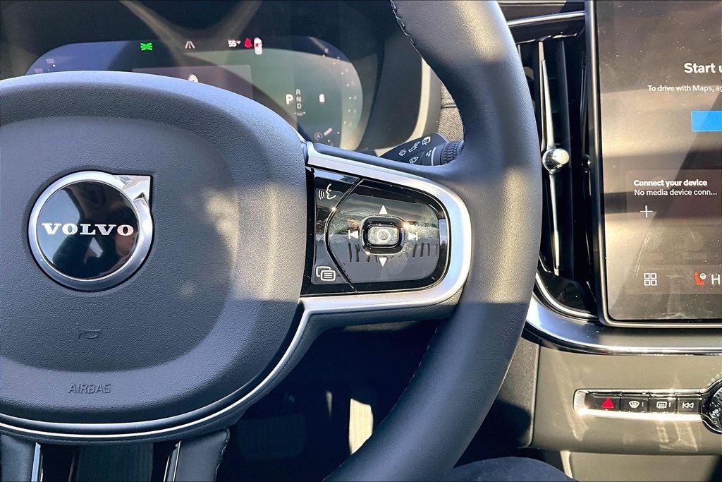 2026 Volvo XC90 B5 Plus