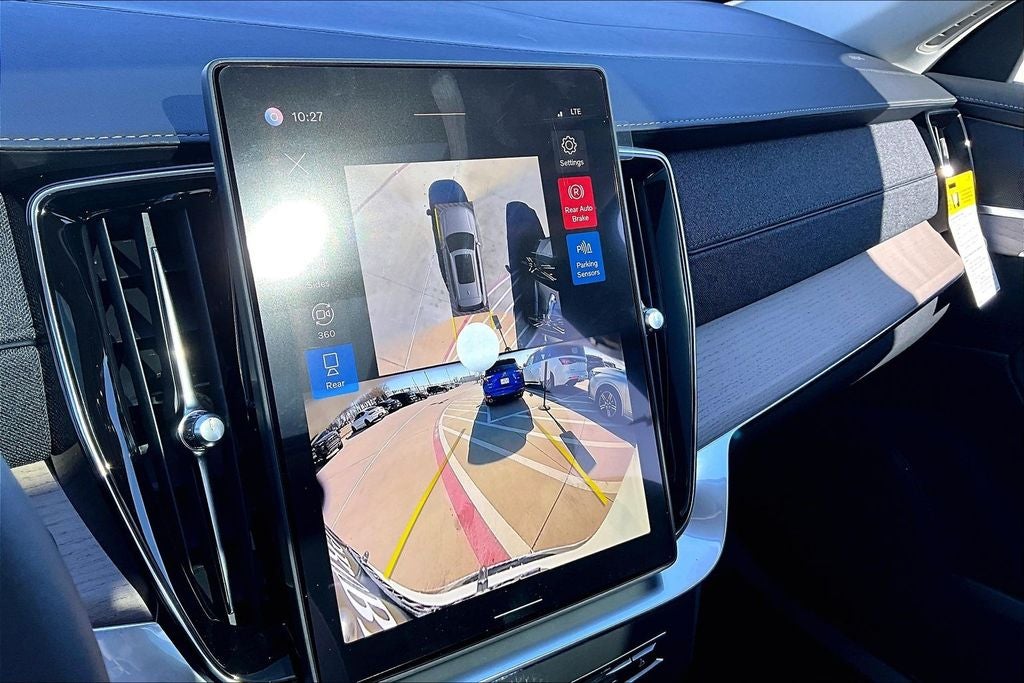 2026 Volvo XC90 B5 Plus