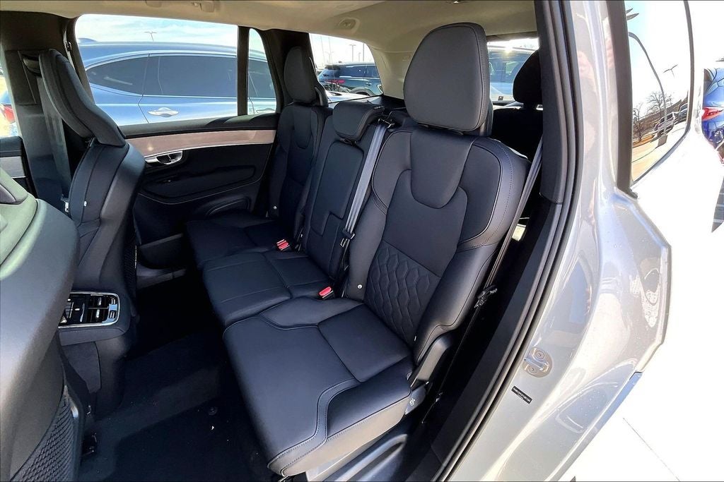 2026 Volvo XC90 B5 Plus