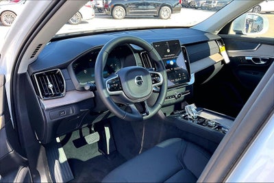 2026 Volvo XC90 B5 Plus