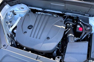 2026 Volvo XC90 B5 Plus