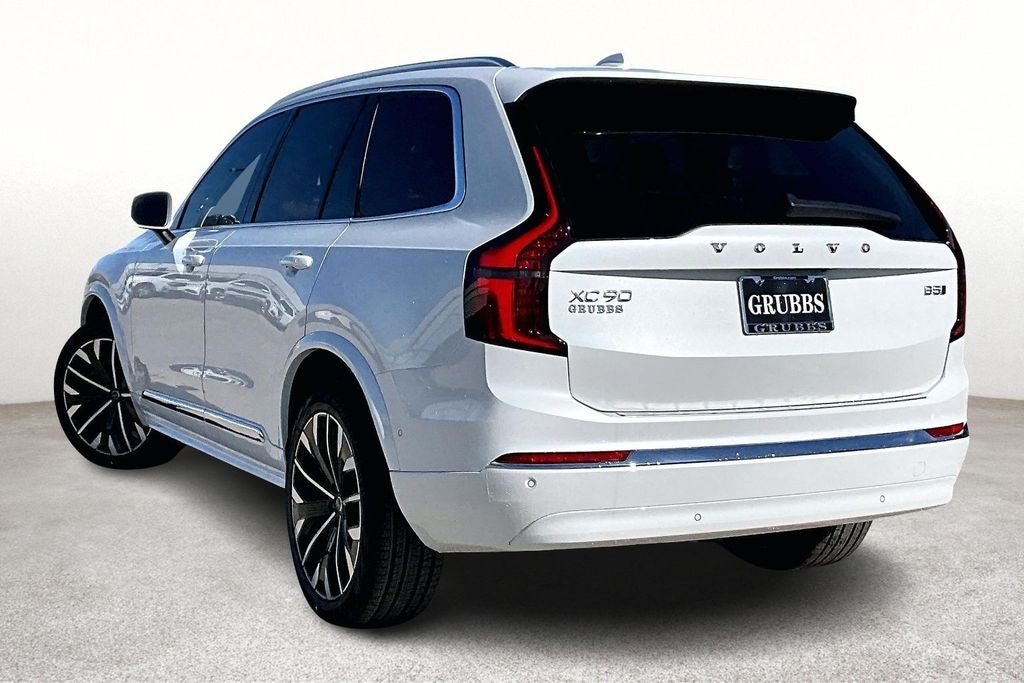 2026 Volvo XC90 B5 Plus