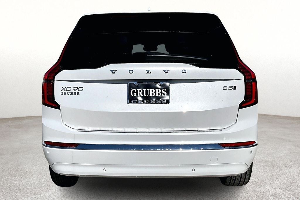 2026 Volvo XC90 B5 Plus