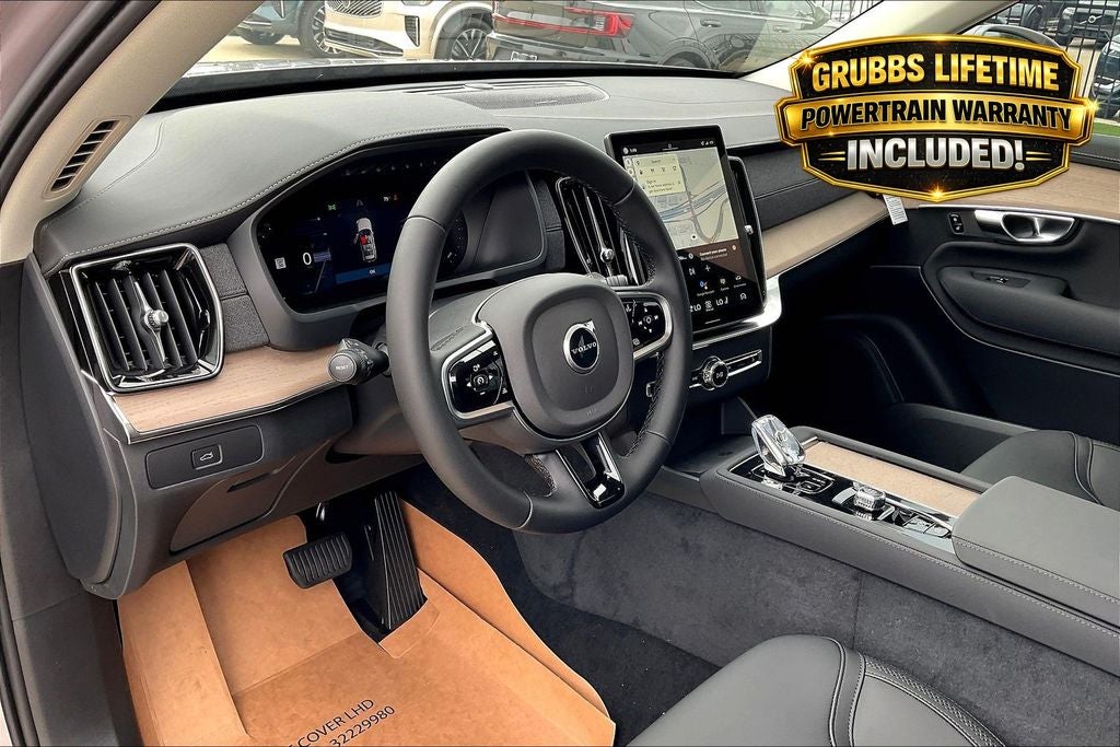 2026 Volvo XC90 B5 Plus