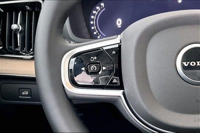 2026 Volvo XC90 B5 Plus