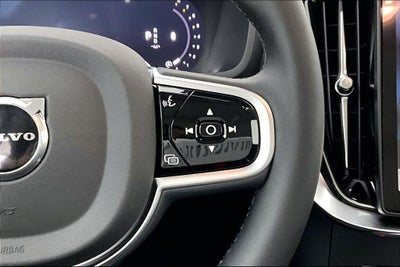 2026 Volvo XC90 B5 Plus