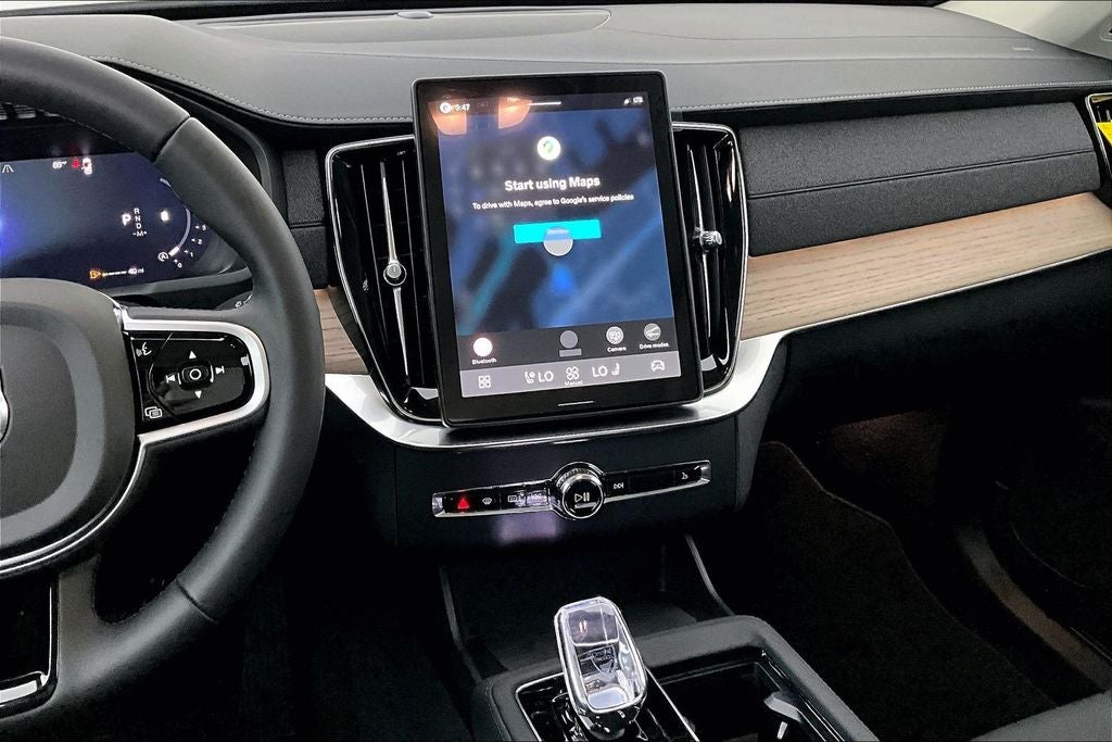 2026 Volvo XC90 B5 Plus