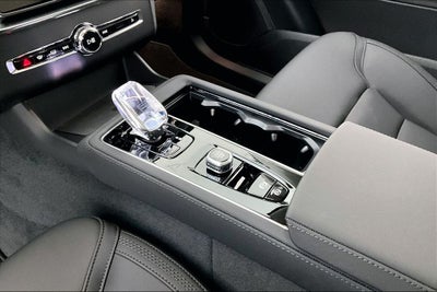 2026 Volvo XC90 B5 Plus