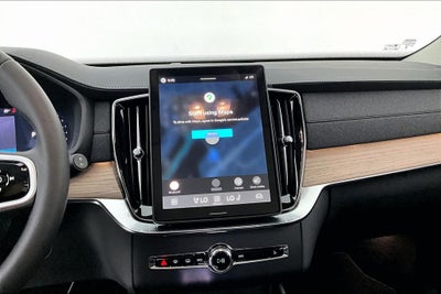2026 Volvo XC90 B5 Plus