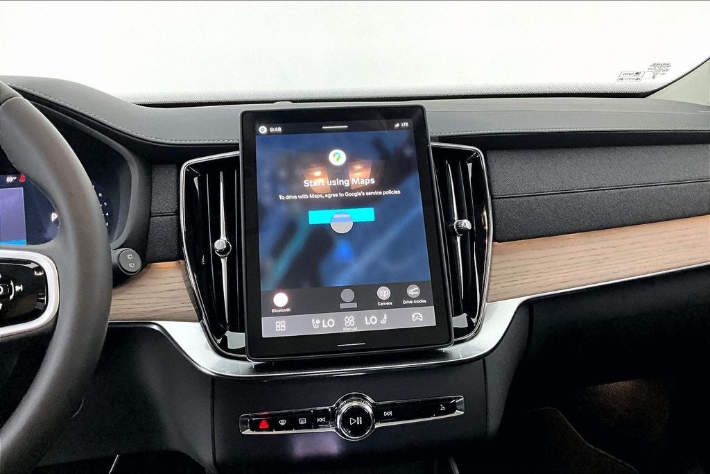 2026 Volvo XC90 B5 Plus