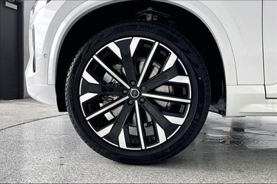 2026 Volvo XC90 B5 Plus