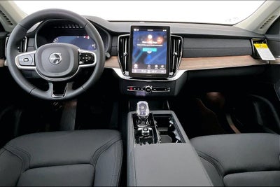 2026 Volvo XC90 B5 Plus