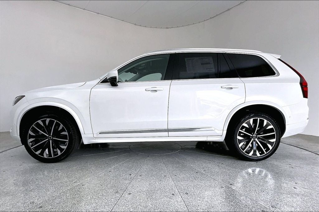 2026 Volvo XC90 B5 Plus