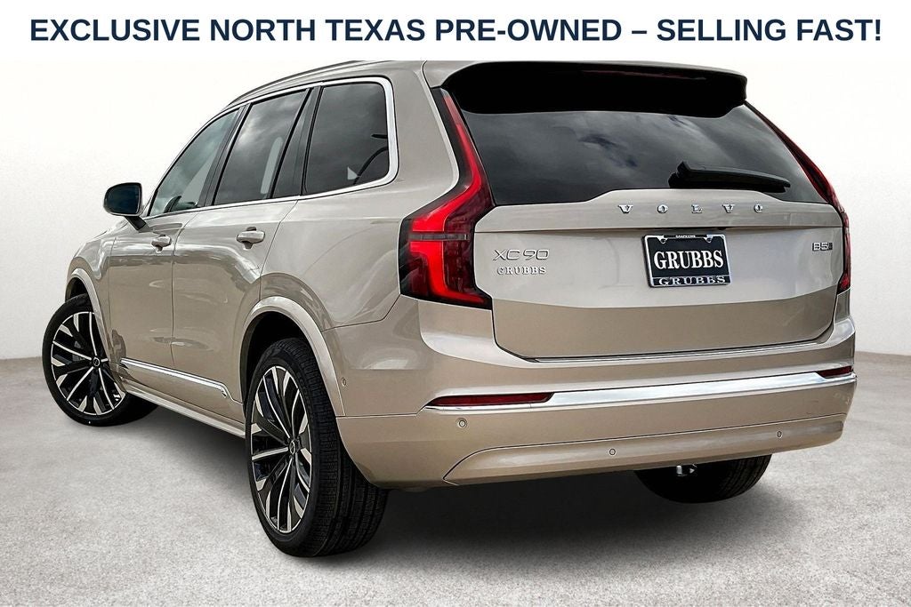 2026 Volvo XC90 B5 Plus