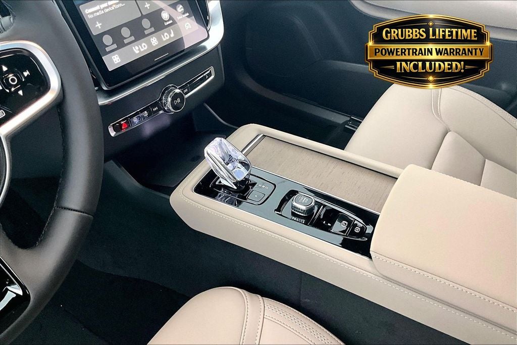2026 Volvo XC90 B5 Plus