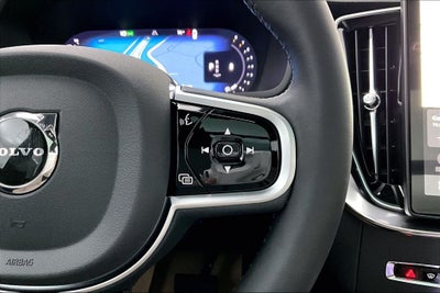 2026 Volvo XC90 B5 Plus