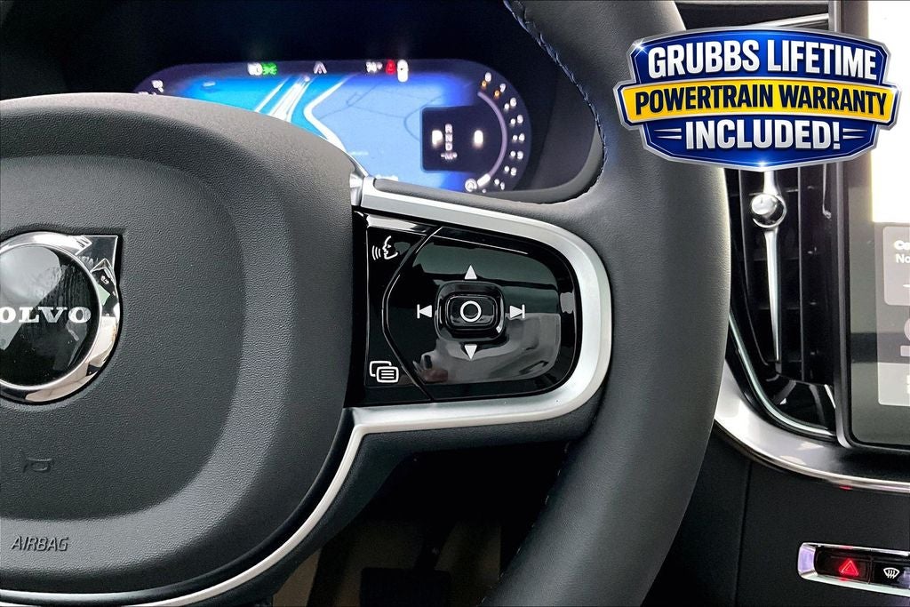 2026 Volvo XC90 B5 Plus