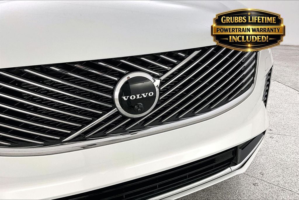 2026 Volvo XC90 B5 Plus