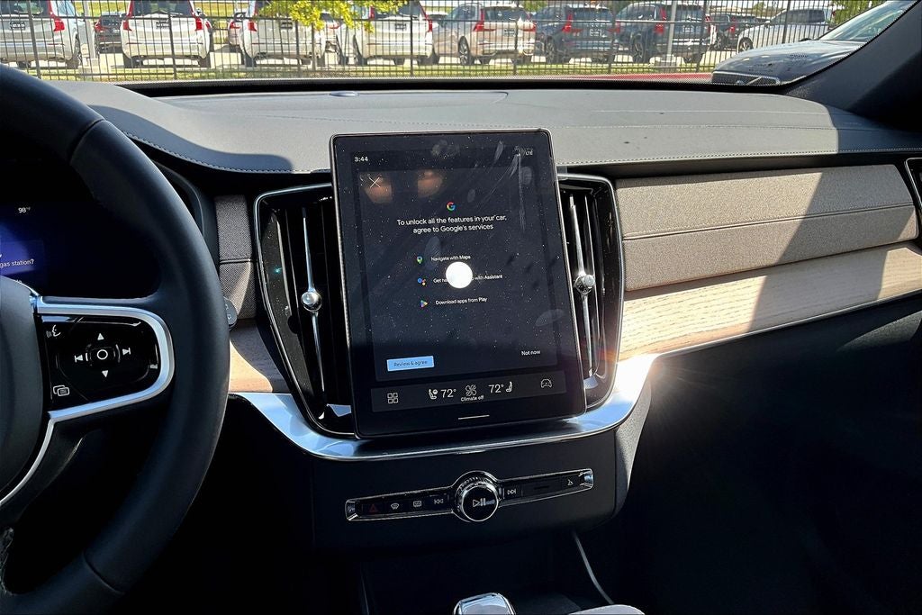 2026 Volvo XC90 B5 Plus