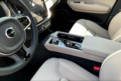 2026 Volvo XC90 B5 Plus