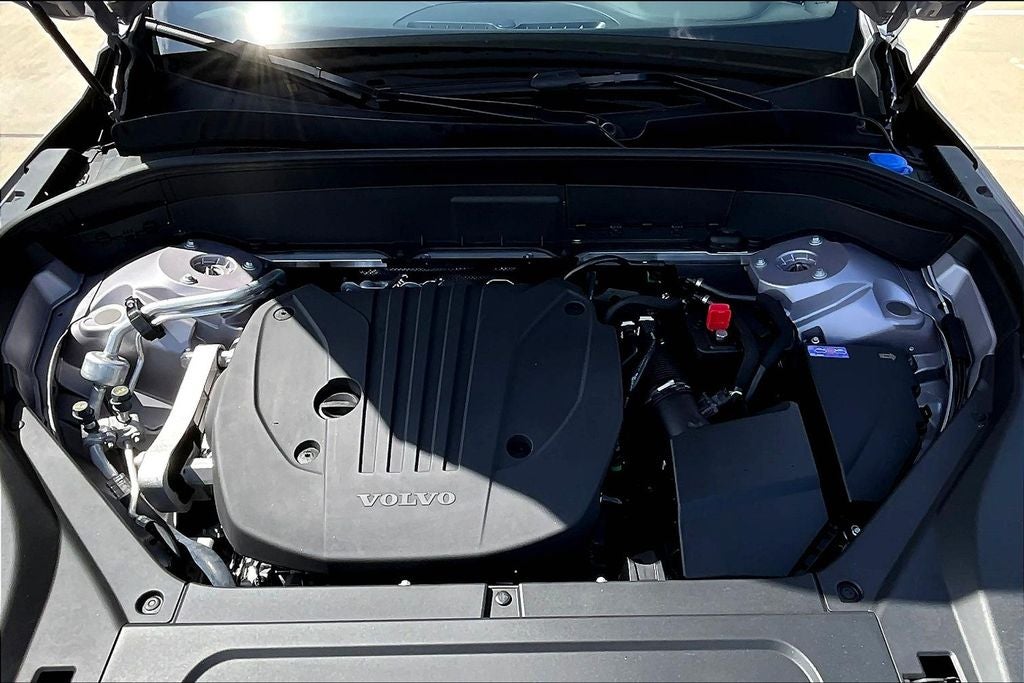 2026 Volvo XC90 B5 Plus