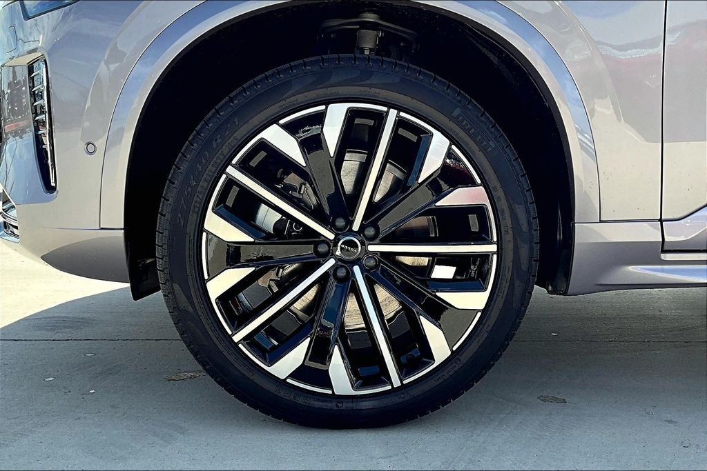 2026 Volvo XC90 B5 Plus