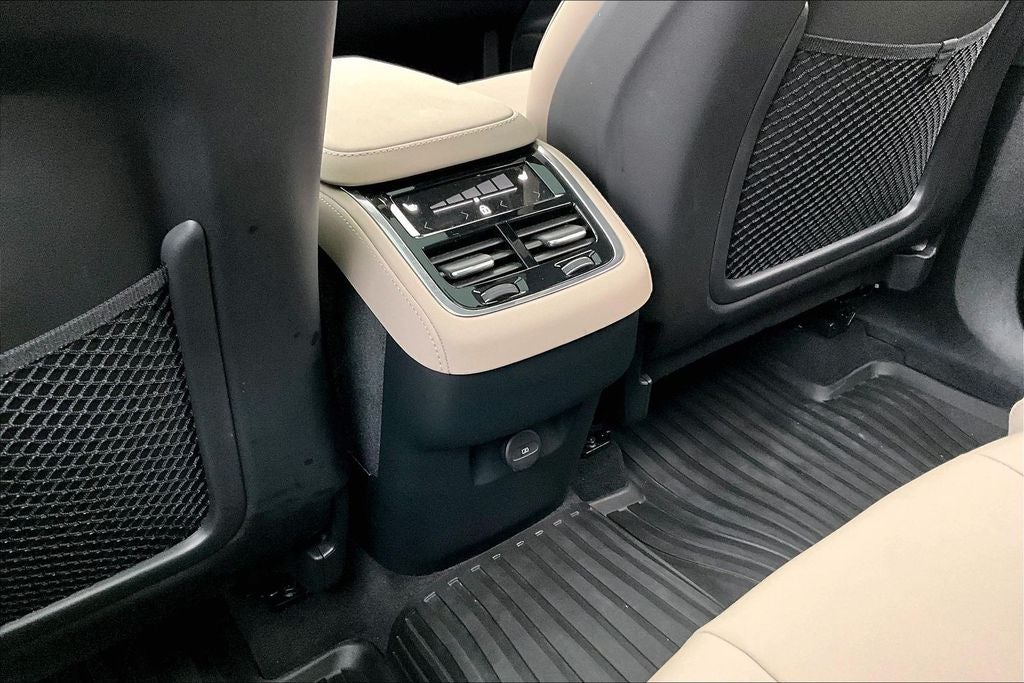 2026 Volvo XC90 B5 Plus AWD