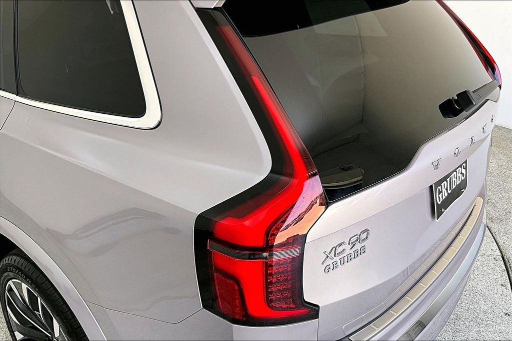 2026 Volvo XC90 B5 Plus AWD
