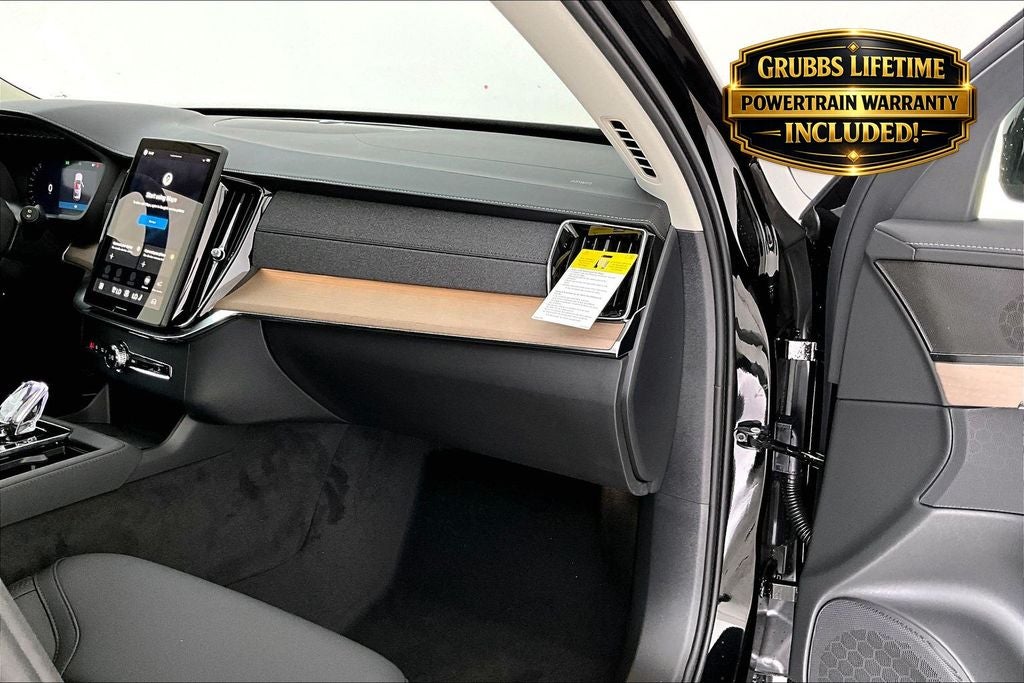 2026 Volvo XC90 B5 Plus