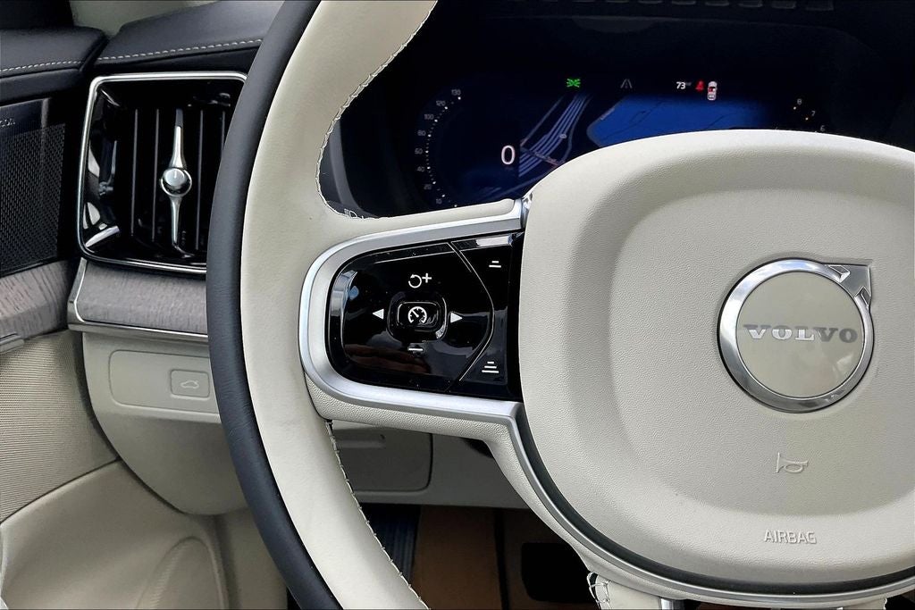 2026 Volvo XC90 B5 Ultra 7-Seater