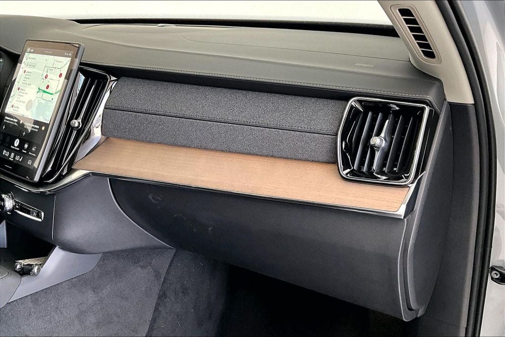 2026 Volvo XC90 B5 Core