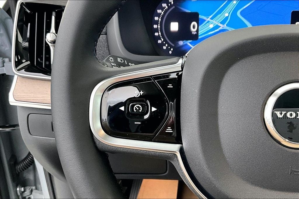 2026 Volvo XC90 B5 Core