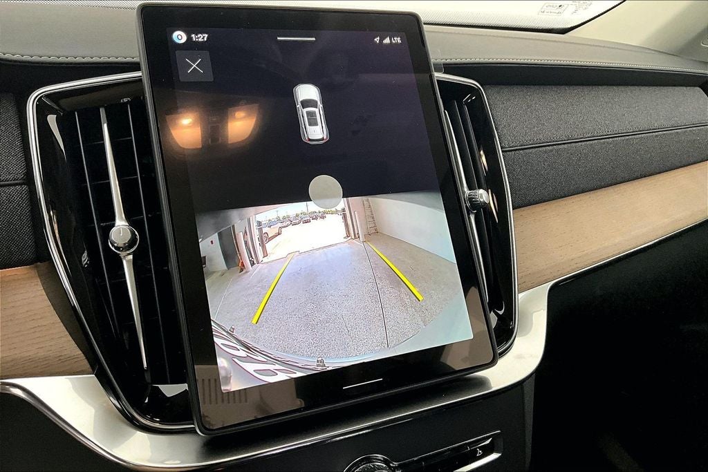 2026 Volvo XC90 B5 Core