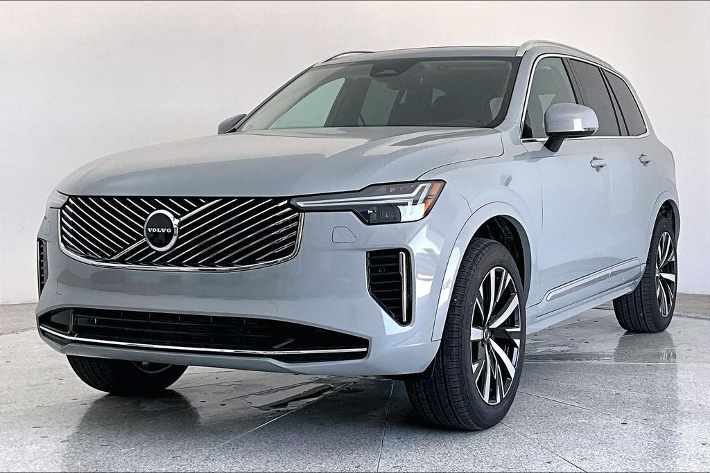 2026 Volvo XC90 B5 Core