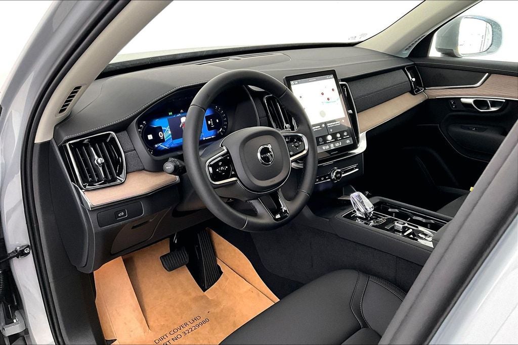 2026 Volvo XC90 B5 Core