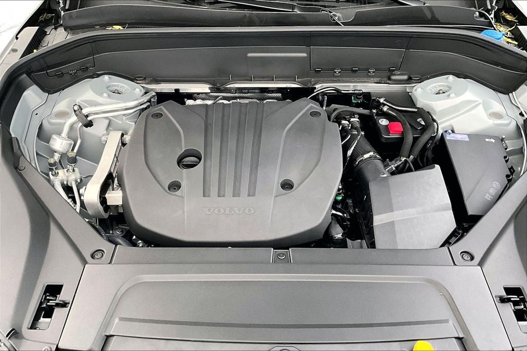 2026 Volvo XC90 B5 Core