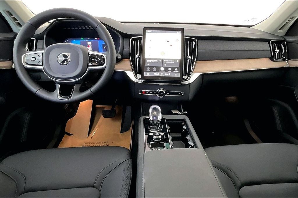 2026 Volvo XC90 B5 Core