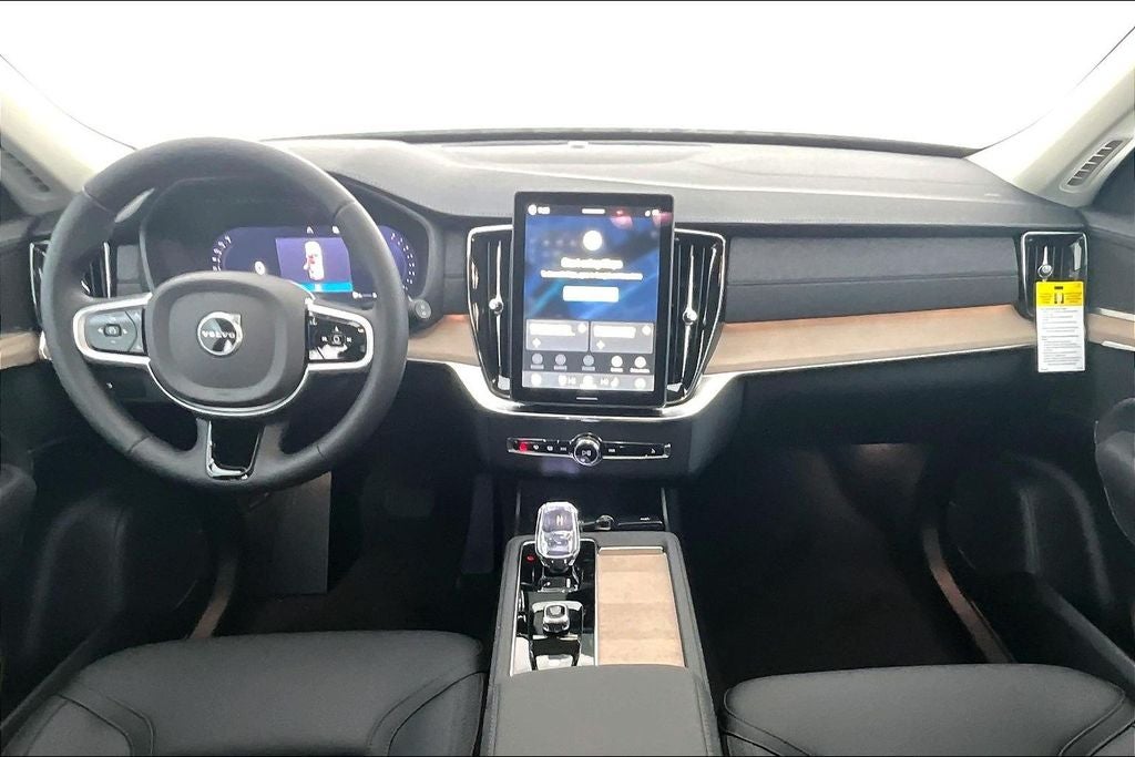 2026 Volvo XC90 B5 Core