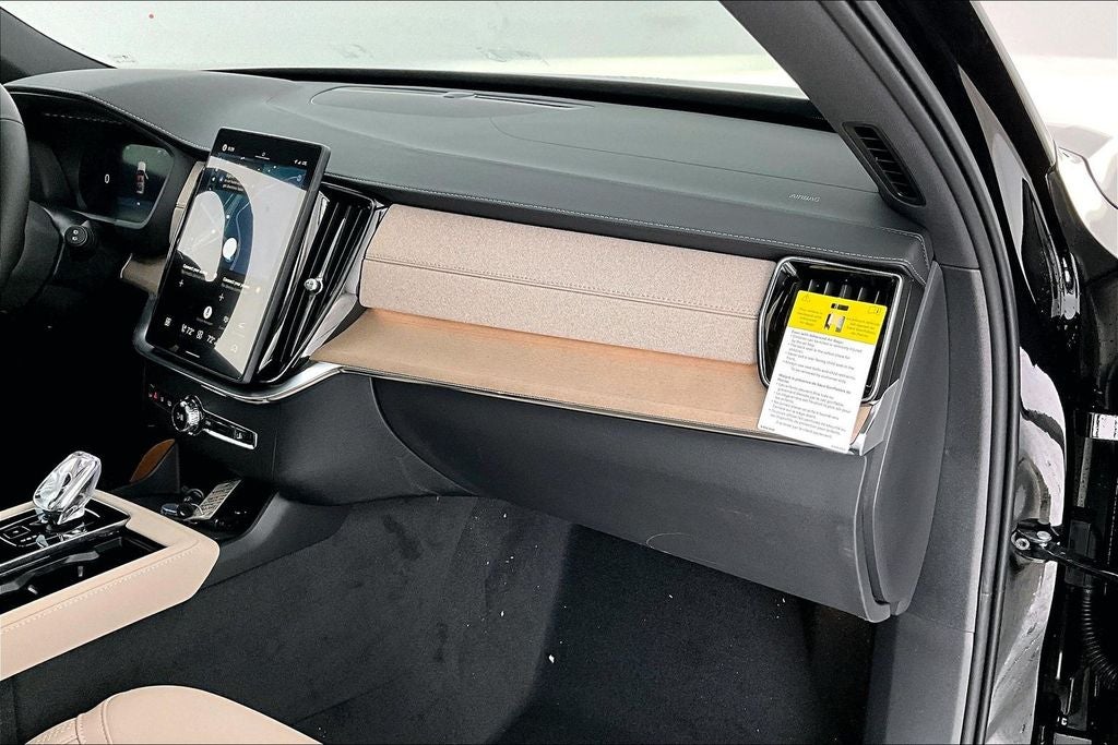 2026 Volvo XC90 B5 Core