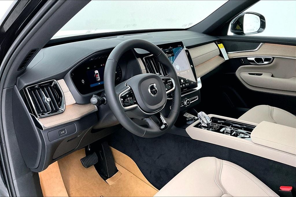 2026 Volvo XC90 B5 Core