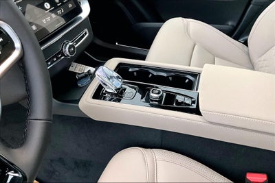 2026 Volvo XC90 B5 Core