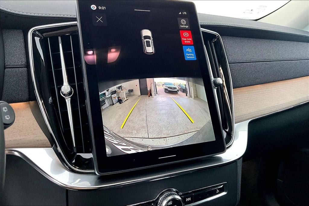 2026 Volvo XC90 B5 Core