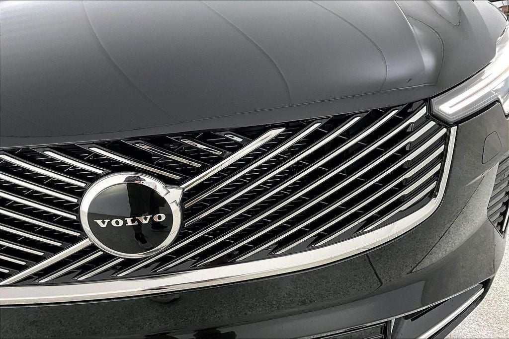 2026 Volvo XC90 B5 Core