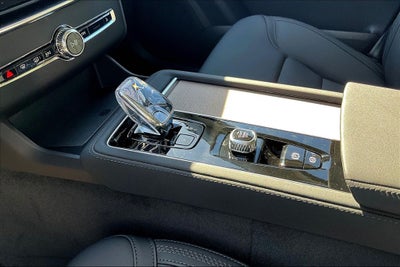 2026 Volvo XC90 B5 Core