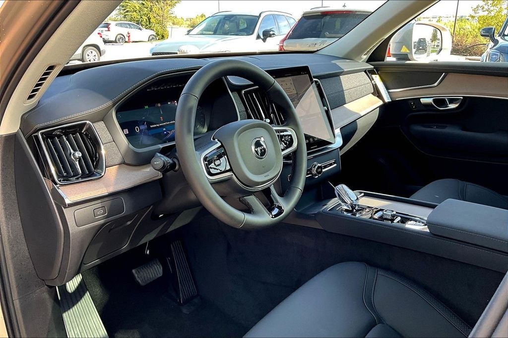2026 Volvo XC90 B5 Core