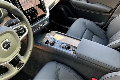 2026 Volvo XC90 B5 Core