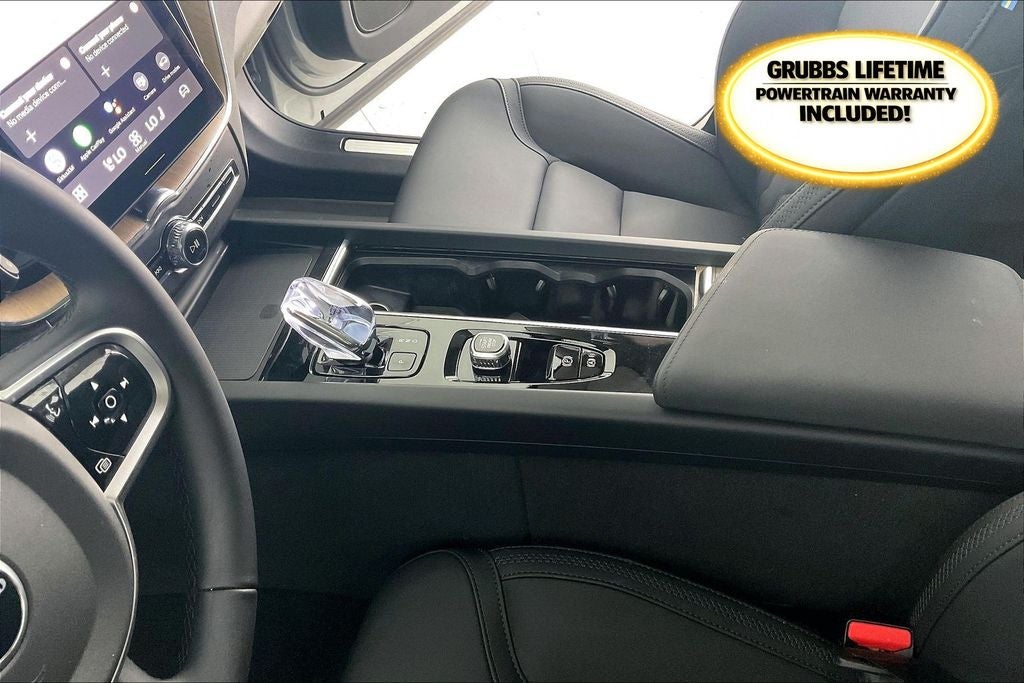 2026 Volvo XC60 B5 Plus