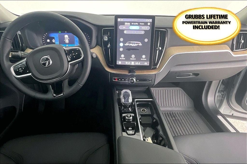 2026 Volvo XC60 B5 Plus