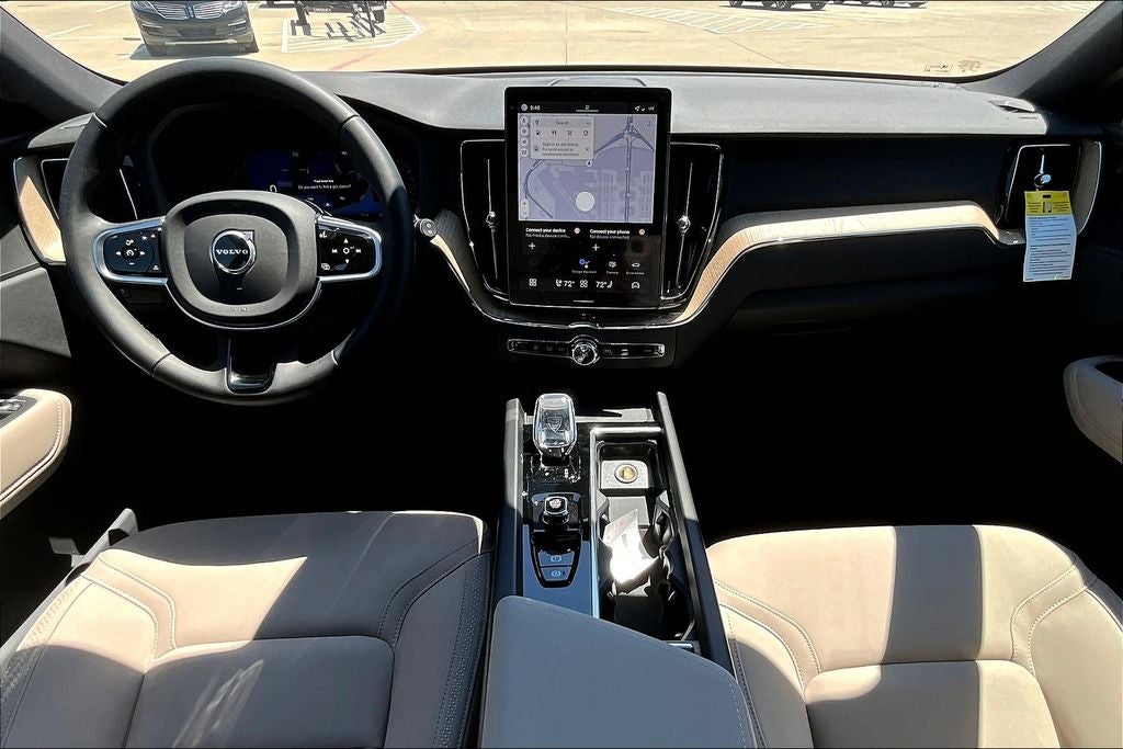 2026 Volvo XC60 B5 Plus